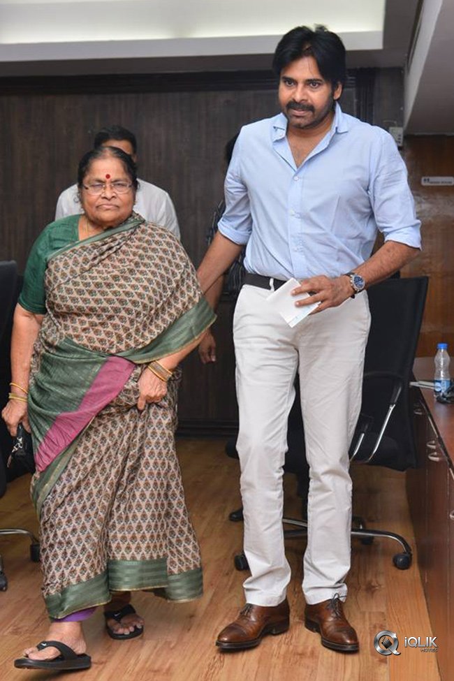 Pawan-Kalyan-Mother-Donation-For-Janasena-Party